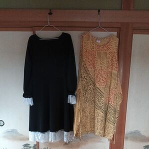 黒のバックリボンドレス (XL) とエプロンドレス (フリーサイズ) のセット