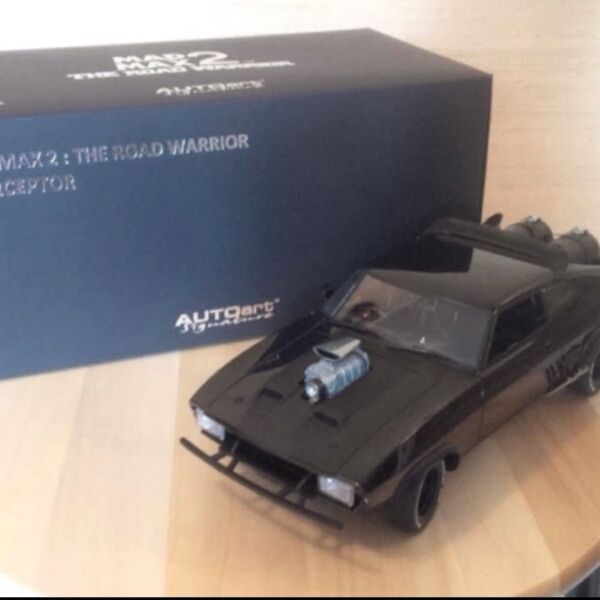 【美品希少】AUTOart 1/18 マッドマックス2 The ROAD MAD MAX2 アップグレードバージョン おまけ付き