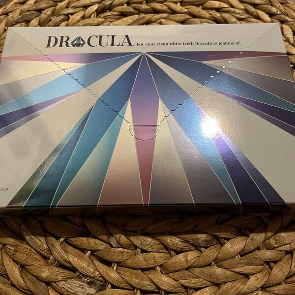 《新品・未開封》ドクターキュラ 薬用デンタルリンス DRcula (8ml×30本)