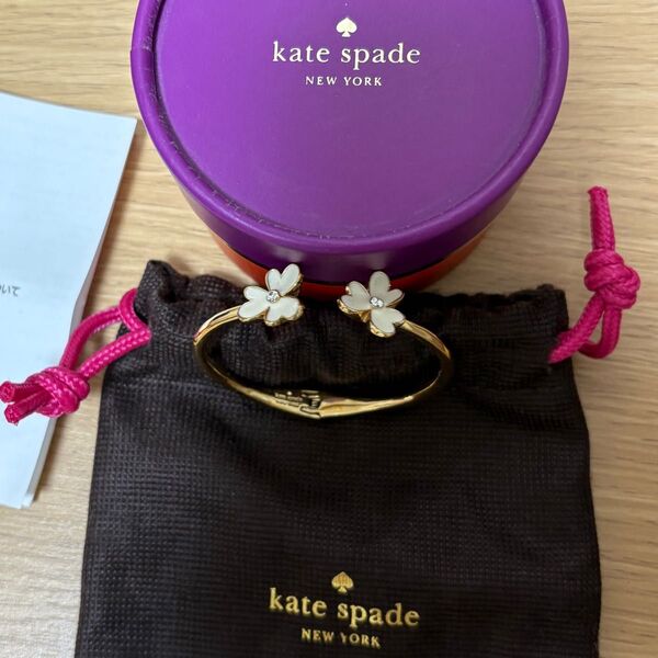 kate spade フラワーモチーフバングル