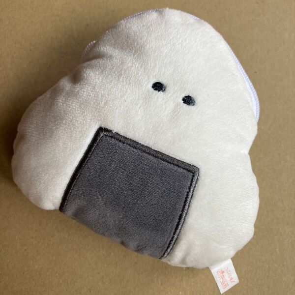 つぶらな瞳のお弁当箱 おでかけポーチ おにぎり