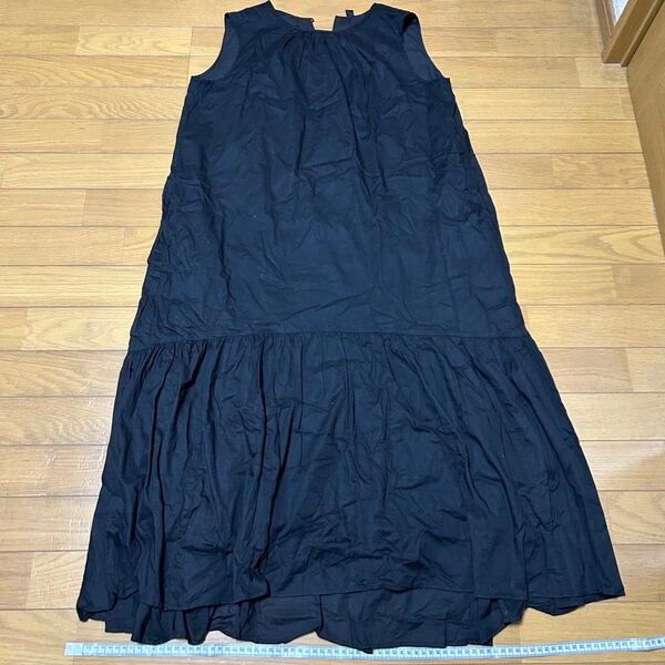 UNIQLO ユニクロ ノースリーブ ワンピース 黒 両サイドポケット付き Mサイズ 中古品