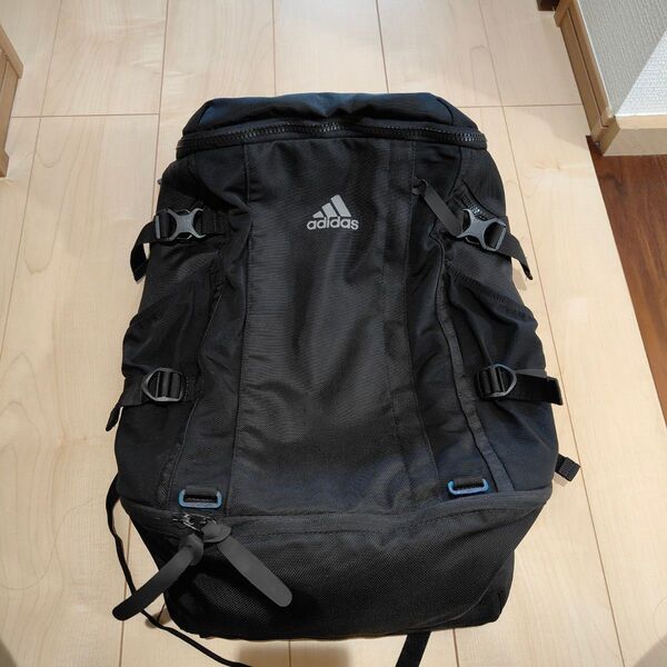 adidas リュック ブラック