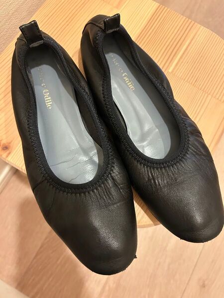 Odette e Odile フラットシューズ 黒 22cm