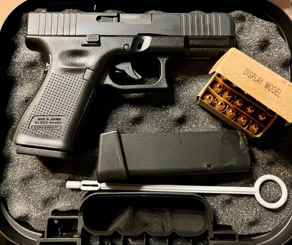 グロックG19Gen5 フィンガーブローバック 排莢式 モデルガン