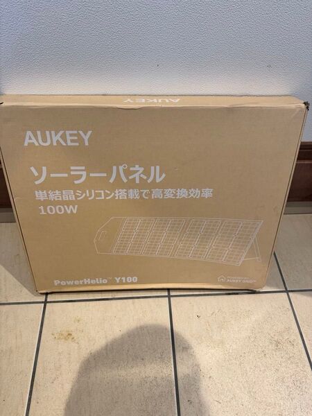 AUKEY PowerHelio Y100 ソーラーチャージャー