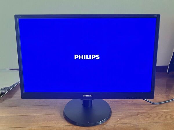 PHILIPS・フィリップス 243V5Q/23.6インチワイド/HDMI液晶モニタ フルHD/HDCP/スピーカー