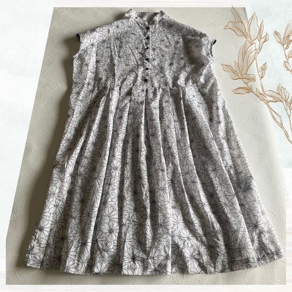 【新品・タグ付き】花柄フレアシャツワンピース 半袖 ゆったり 総柄 ノーカラー