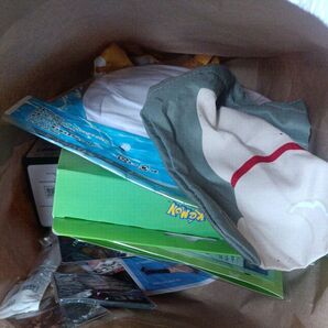 個人的に要らなくなった不用品まとめ売り。様々なグッズがあります。画像追加。値下げ品。