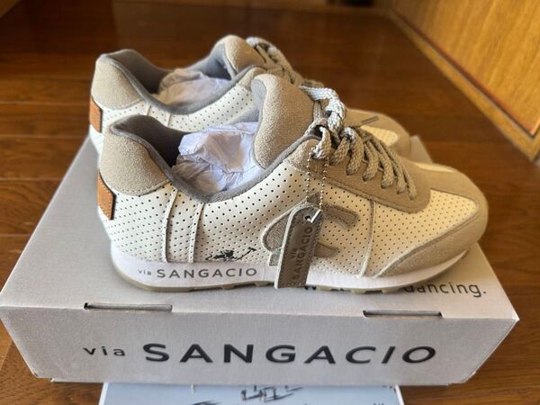 via SANGACIO スニーカー 25cm ホワイト 新品