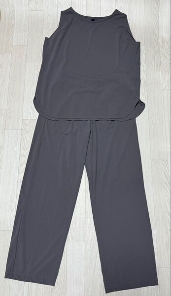 ユニクロ UNIQLO セットアップ 上下セット グレー