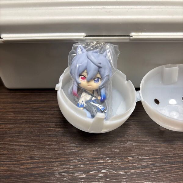 カラフルピーチ ガチャガチャ マカロンチャーム どぬく