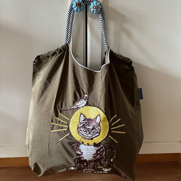 新品 電気ねこちゃん 刺繍 軽量 エコバッグ ナイロン Mサイズ カーキ