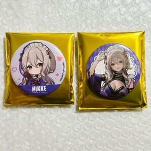 勝利の女神:NIKKE and GALLERY コラボカフェ 紅蓮 ランダム 缶バッジ 2種