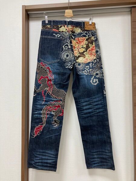 美品 SATORI デニムパンツ 龍 刺繍 花柄 和柄デニムジーンズ 龍 サイズ30