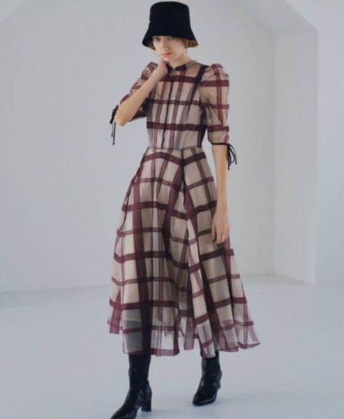 美品 Sustainableチュールワンピース snidelスナイデル 紫と白のチェック柄 ロングワンピース Sサイズ