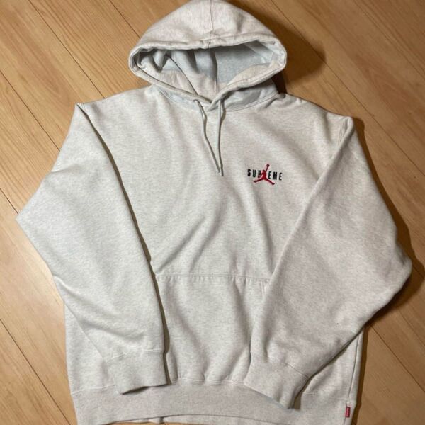Supreme × Jordan Hooded Sweatshirt Ash Grey
