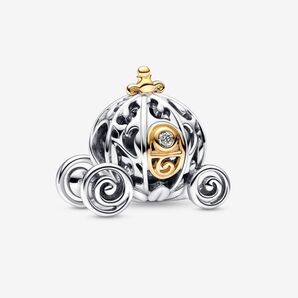 Pandora ディズニー100周年 シンデレラの馬車 チャーム
