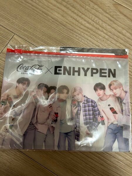 ENHYPEN×Coca-Cola クリアポーチ 非売品 未使用新品の3種類。K-POP