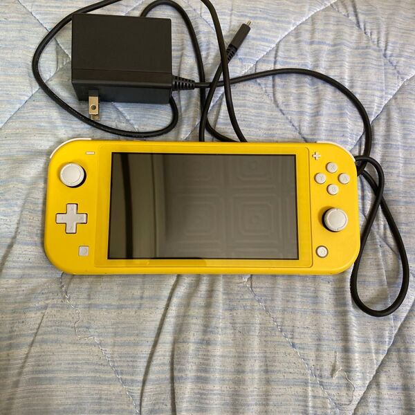 Nintendo switch Lite イエロー ニンテンドースイッチライト 任天堂