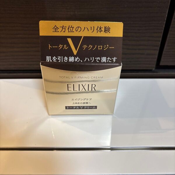 エリクシールシュペリエルトータルV ファーミングクリーム本体50g
