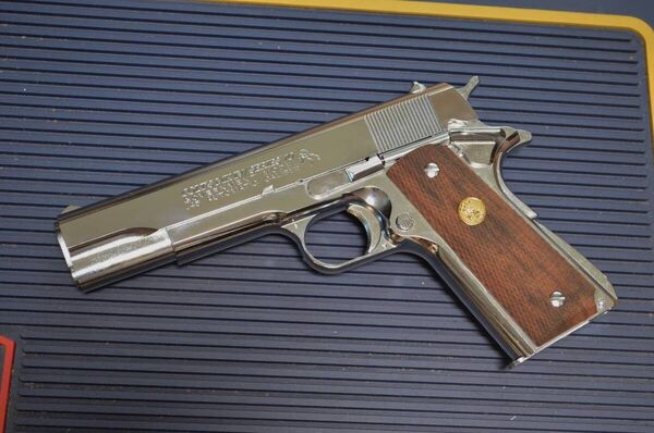 美品! 東京マルイ ガスブローバック コルトガバメント シリーズ70 ニッケルフィニッシュ Colt Government