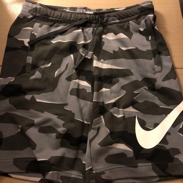 NIKEナイキ ハーフパンツ Lサイズ メンズ