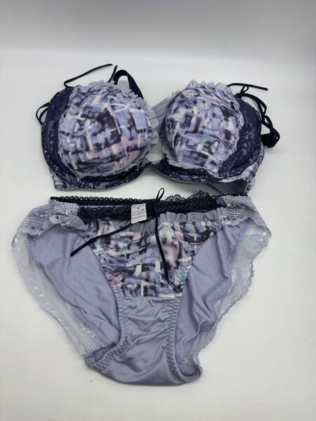 女性用下着 ブラジャーショーツセット トリンプ TriumphD75/Mサイズ