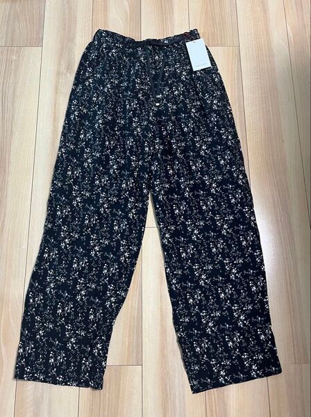 パシオーネ passione パンツ ワイド ロング サイズ38 花柄 新品 イージーパンツ ワイドパンツ