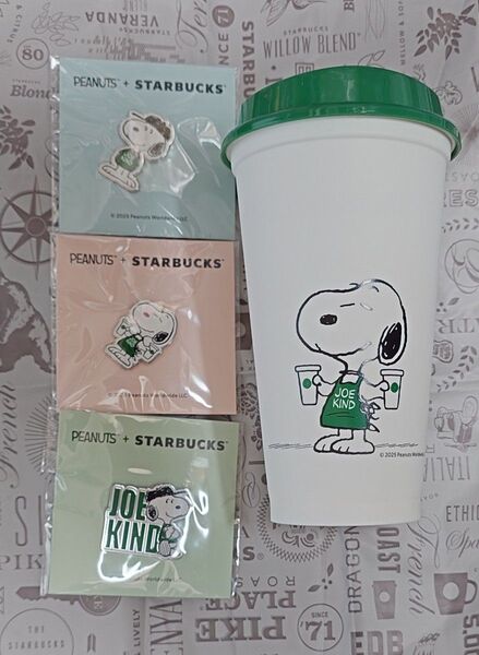 スターバックス リユーザブルカップ スヌーピー ピンバッチ