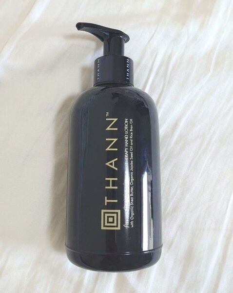 THANN タン ハンドローション AW《アロマティックウッド》250ml ハンドクリーム