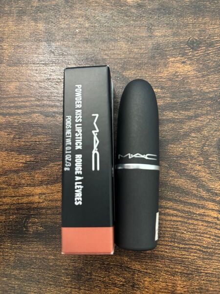 MAC パウダーキスリップスティック Mull It Over