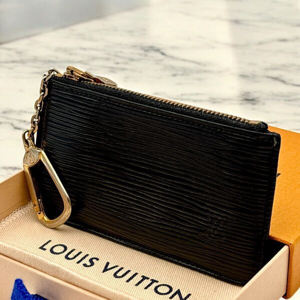 【鑑定済】LOUIS VUITTON ルイヴィトン コインケース エピ ポシェットクレ 黒 ユニセックス 男女兼用 レザー 本革