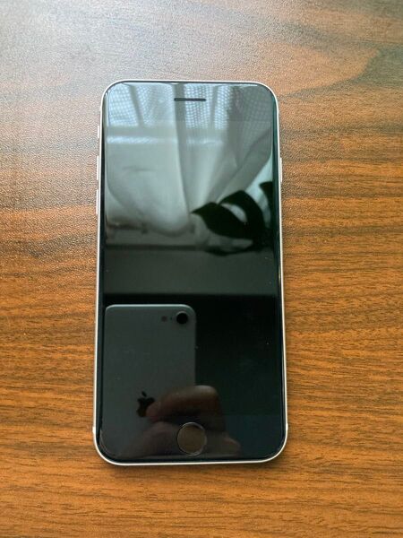 美品 iPhone SE 第3世代 128GB 純正バッテリー86% iOS16 SIMフリー スターライト