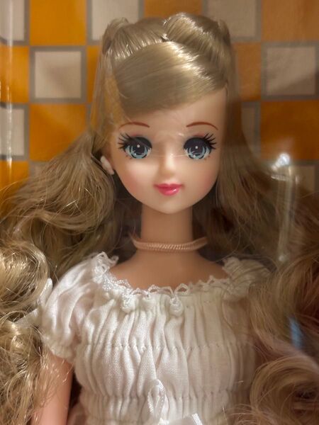 原宿ジェニーイベントモデル二十歳ジェニー 3 リカちゃんキャッスル 30周年記念モデル 新品未開封 ジェニーポップアップショップ