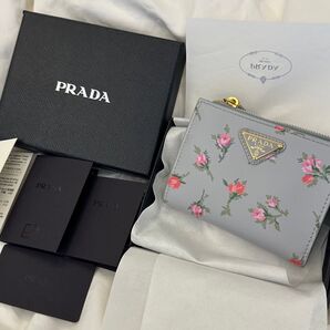【新品】 PRADA 花柄 二つ折り 財布