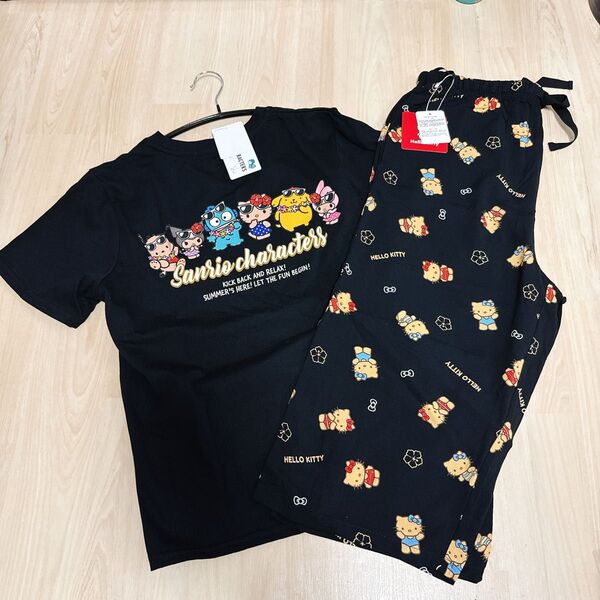 新品サンリオキャラクターズ日焼けキティ半袖Tシャツ&膝下丈パンツステテコMサイズ 上下セット ルームウェア パジャマ 半袖Tシャツ