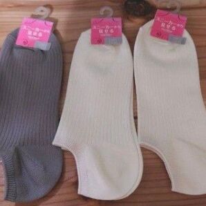 新品タグ付き☆tutuannaスニーカーから見せるソックス 3セット
