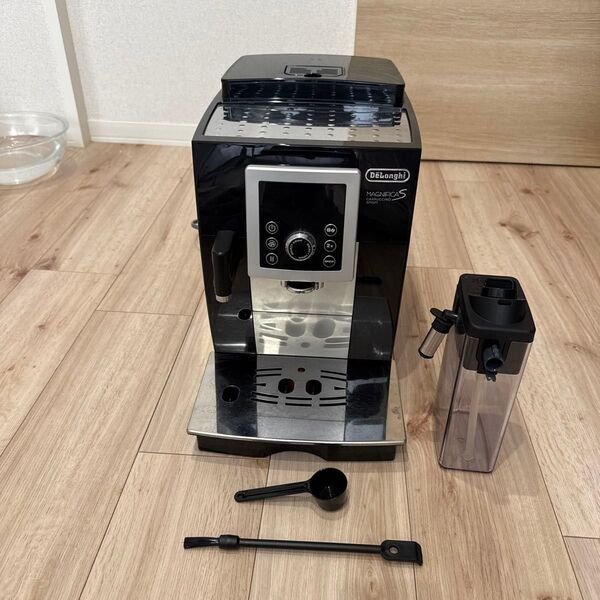 デロンギ DeLonghi マグニフィカS カプチーノ