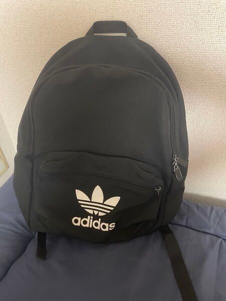 【adidas アディダス リュック】トレフォイルロゴ 黒 ブラック 通学 バッグパック 男女兼用 中古品