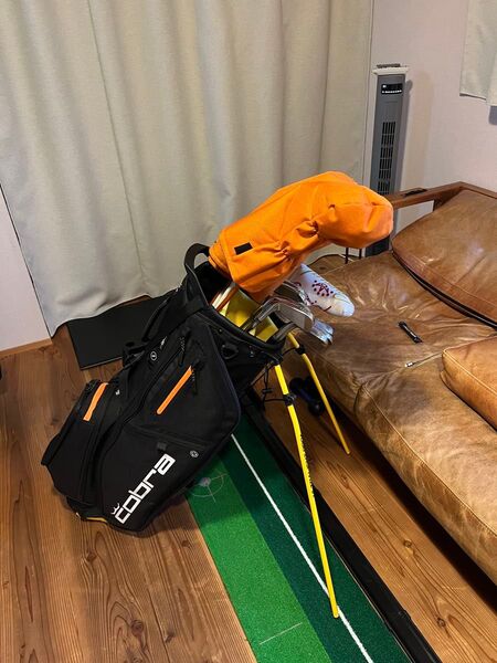 COBRA ゴルフキャディバッグ ブラック 目立った傷や汚れなし コブラ スタンド 美品