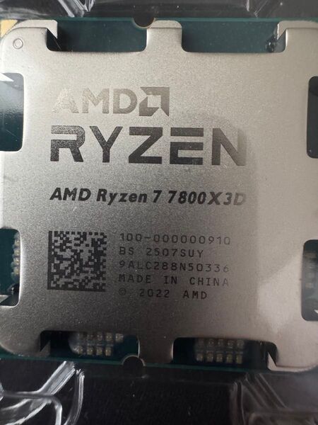 【新品・未使用】AMD Ryzen 7 7800X3Dバルク品