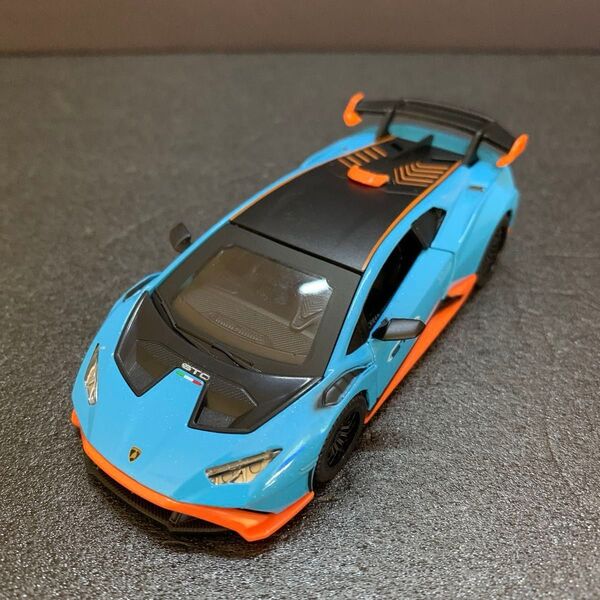 822 ランボルギーニ ウラカン STO 1/40スケール ダイキャストミニカー ドア開閉