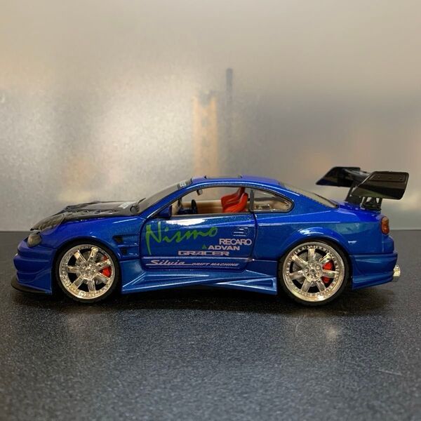 571 ニッサン シルビア S15 1/24スケール ダイキャストミニカー ライト、イルミ点灯