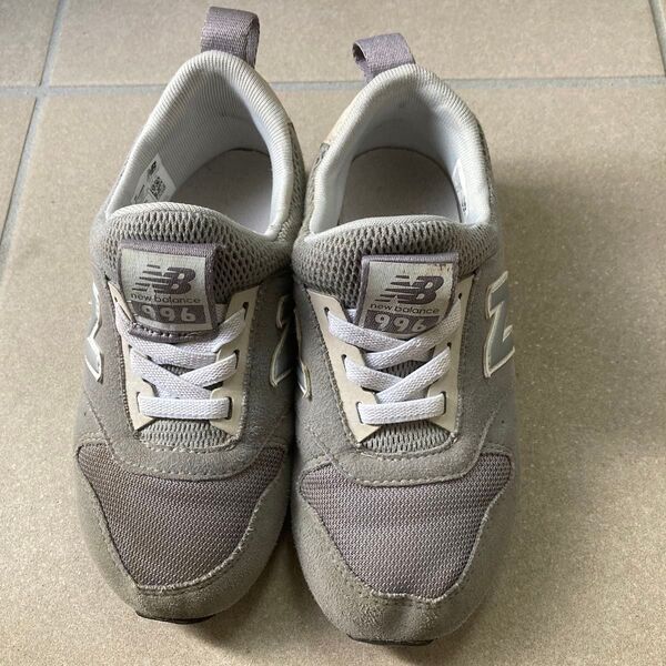 new balance 996 グレー キッズ スニーカー 17cm