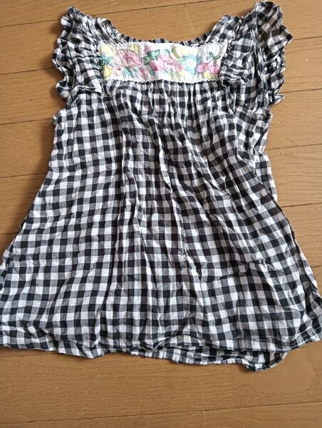 カットソー ノースリーブ 130 トップス チェック 黒 白 花 果物 チェリー いちご ビーズ 半袖Tシャツ