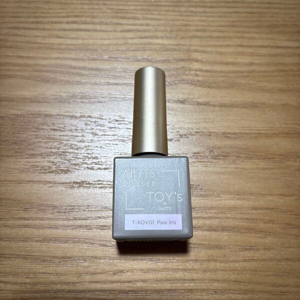 T-ADV01 Pale Iris ARTIS de Voce × INITY.