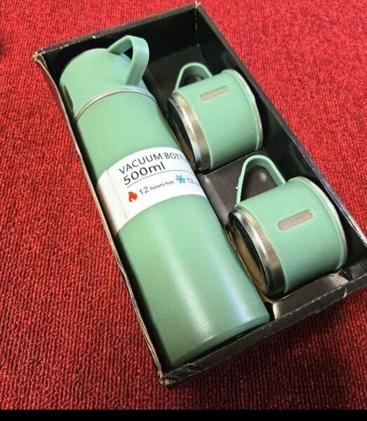 真空断熱ボトル 500ml カップセット グリーン 新品未使用