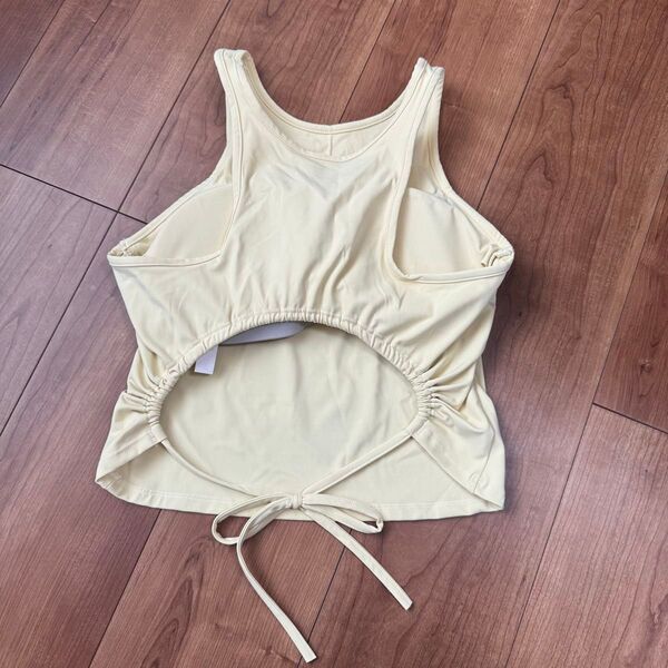 ヨガウェア タンクトップ yoga ジム alo lululemon パッド付き 背中開き