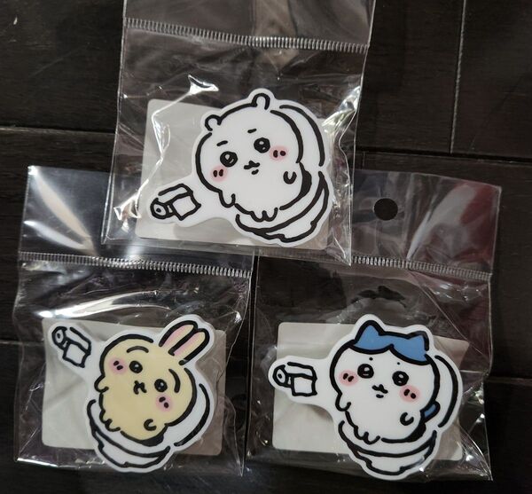 ちいかわ ハチワレ うさぎ アクリルバッジ ダイカット トイレ トイレット